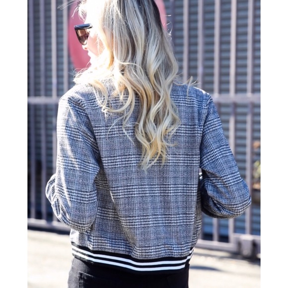 Y2K Plaid Cropped Bomber Jacket - Picture 4 of 10